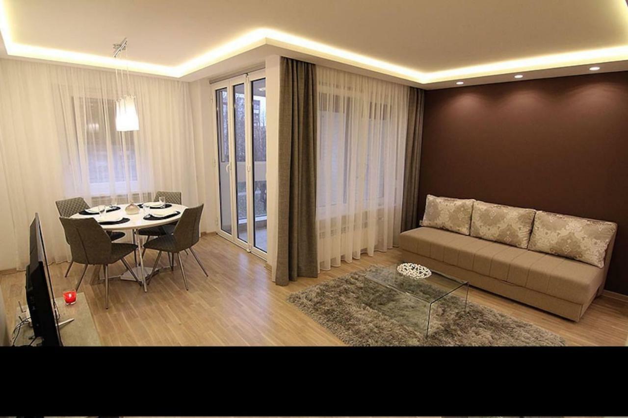 Apartman Oslo Belgrado Esterno foto